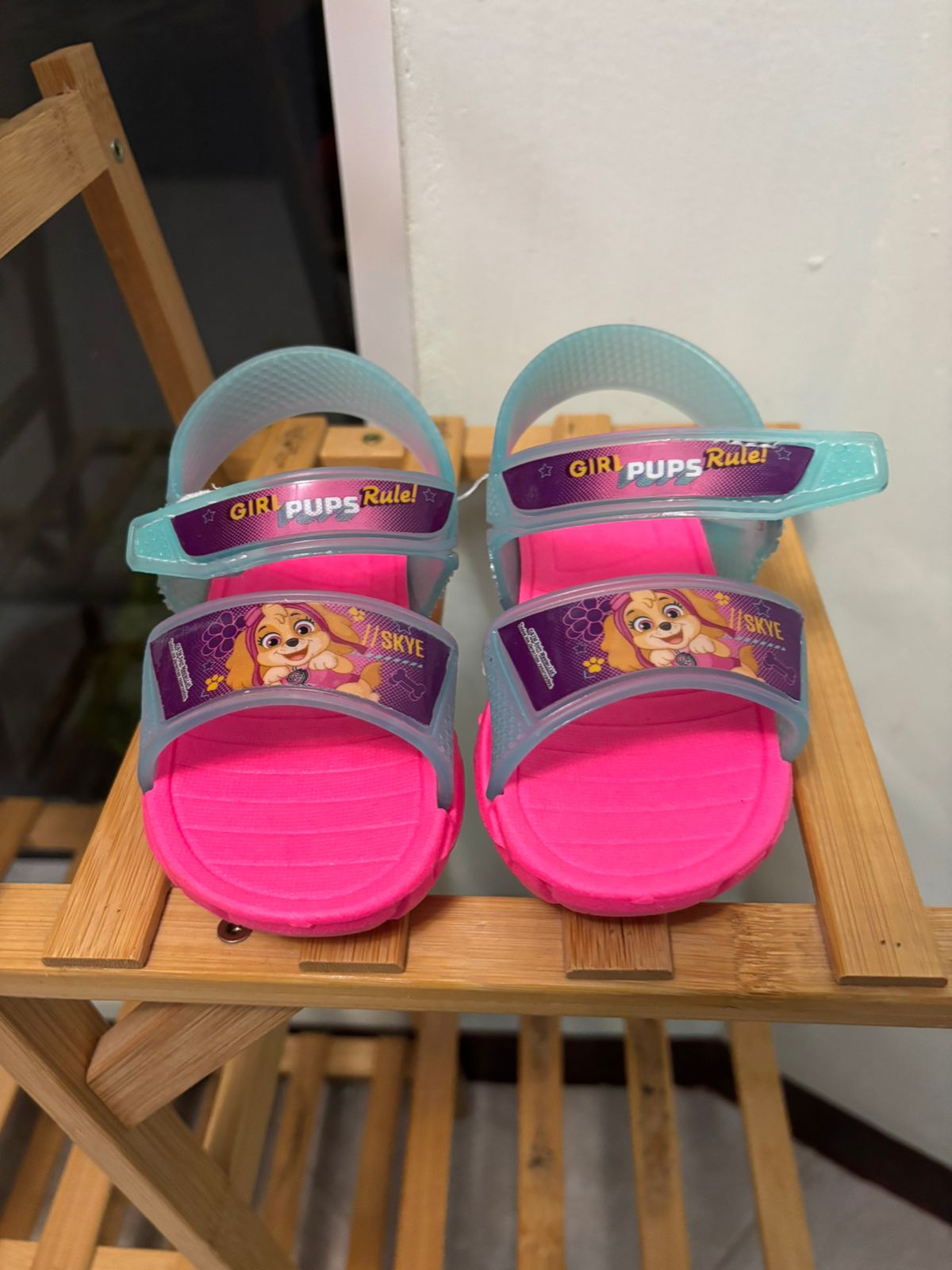 Sandalia sport para niña paw patrol